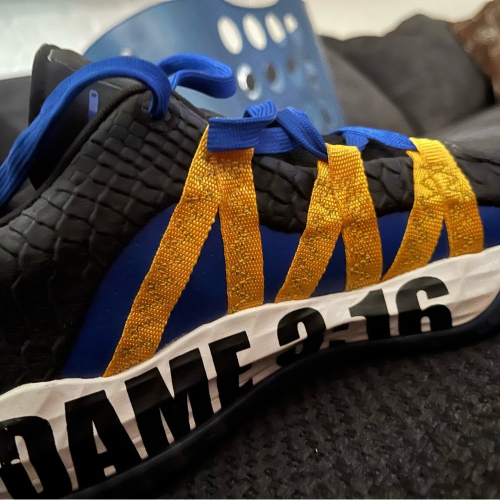 Adidas Dame 3:16